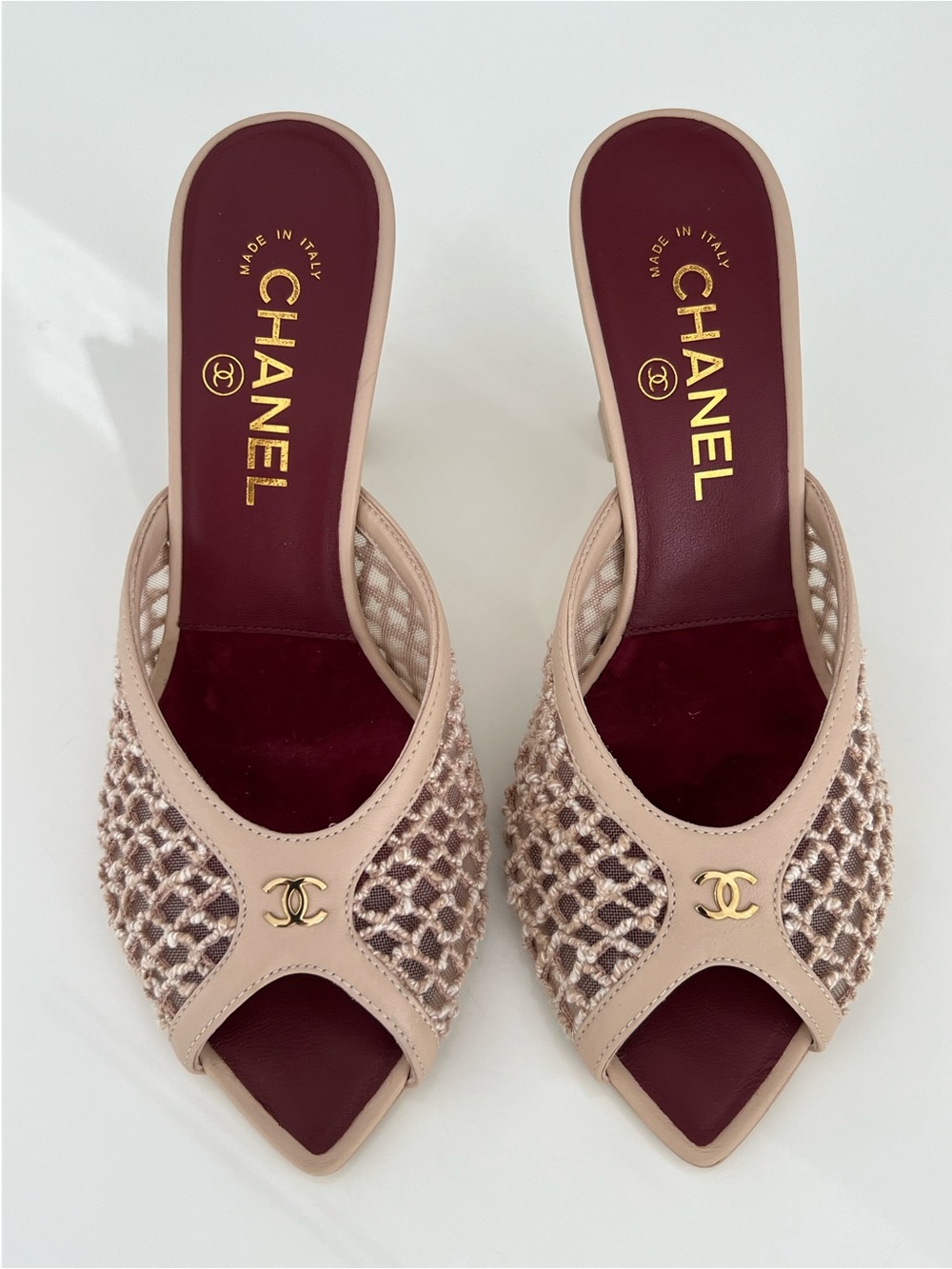 CHANEL 26M COCO BEACH BEIGE SANDALS SIZE IT 37.5 / US 7.5 NIB! - Picture 6 of 12